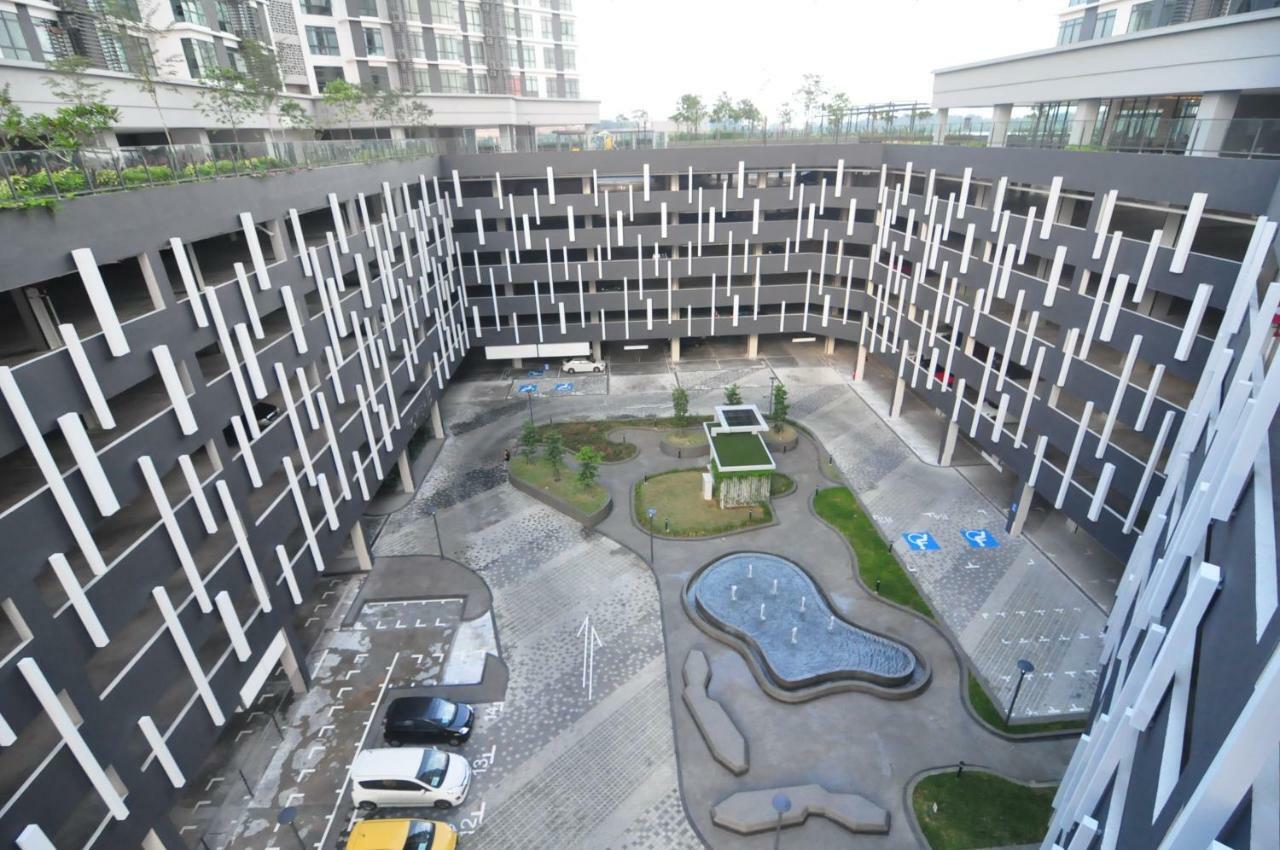 Kenwingston Square Garden By Idealhub Cyberjaya Exterior foto